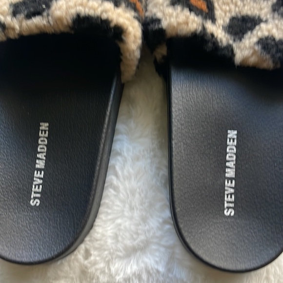 🆕Steven Madden Leopard Slides - Picture 4 of 4